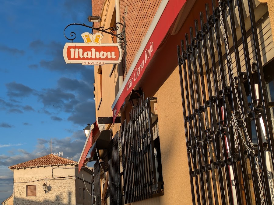 BAR CIERVO ROJO