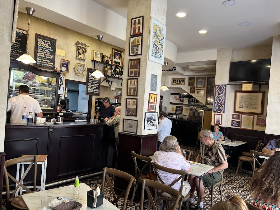 Bar restaurante Los Claveles