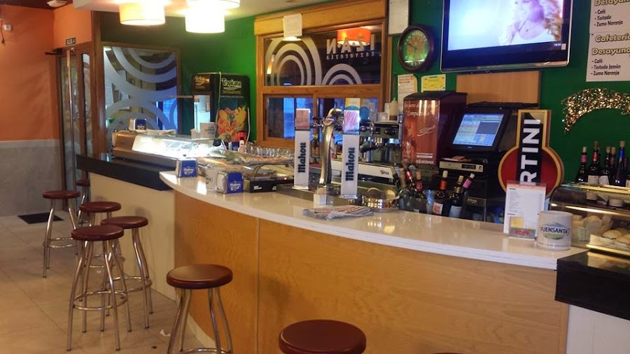 Cafetería Cervecería Izan
