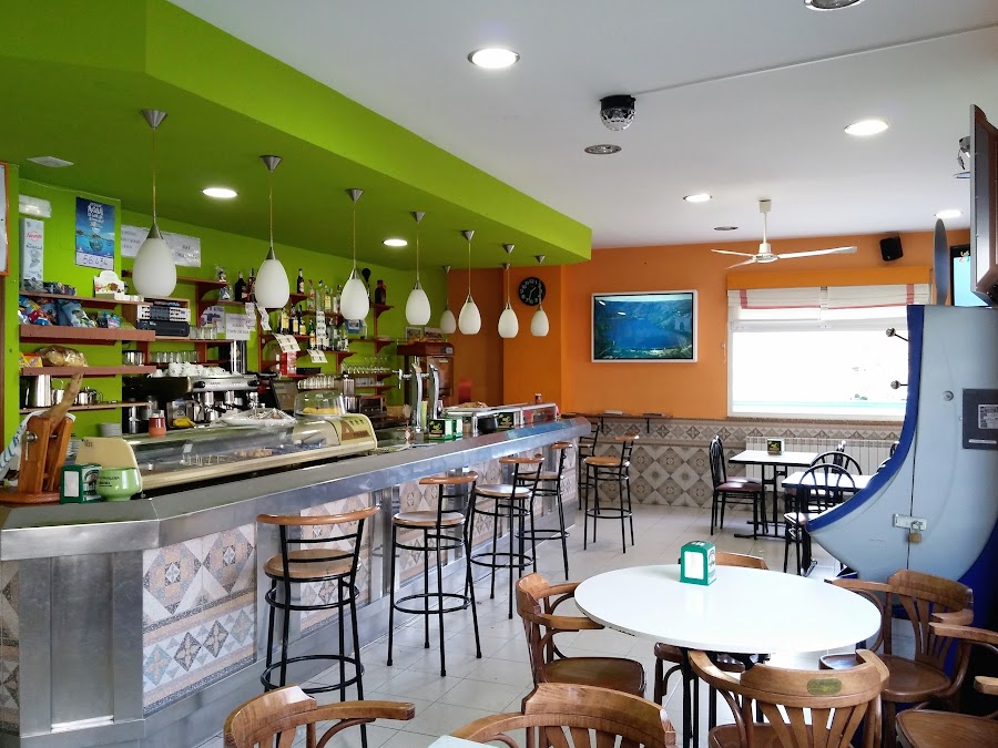 CAFETERÍA EL LAGO - Suso Rochi