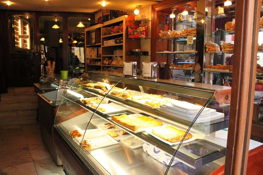 Cafetería Pastelería Cubero