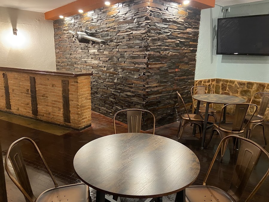 CERVECERÍA. GABYS BAR