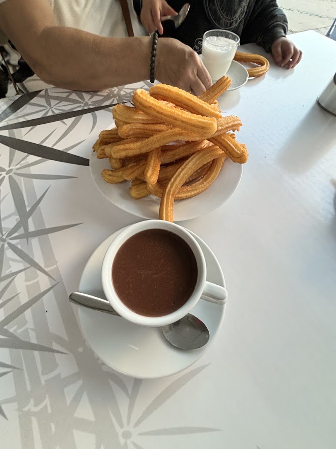 Churrería Cafetería "El Mercado"