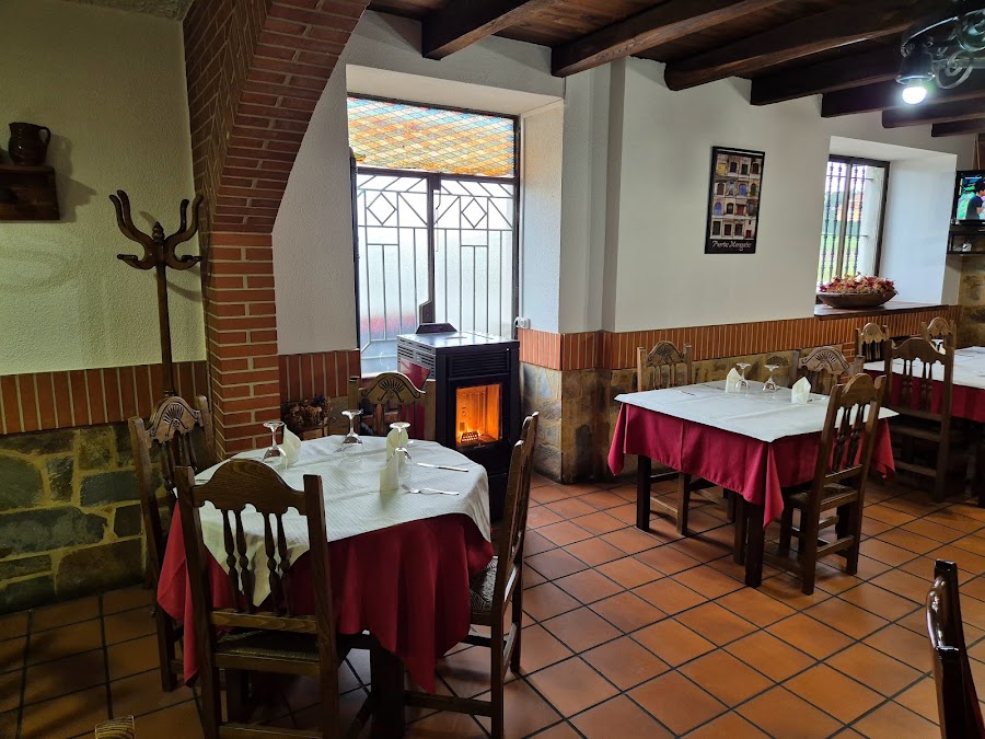 Mesón Quiñones Bar Restaurante