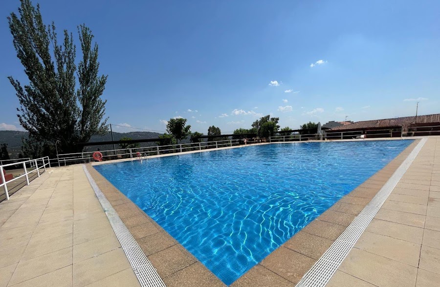 Piscina municipal de Oliva de Plasencia