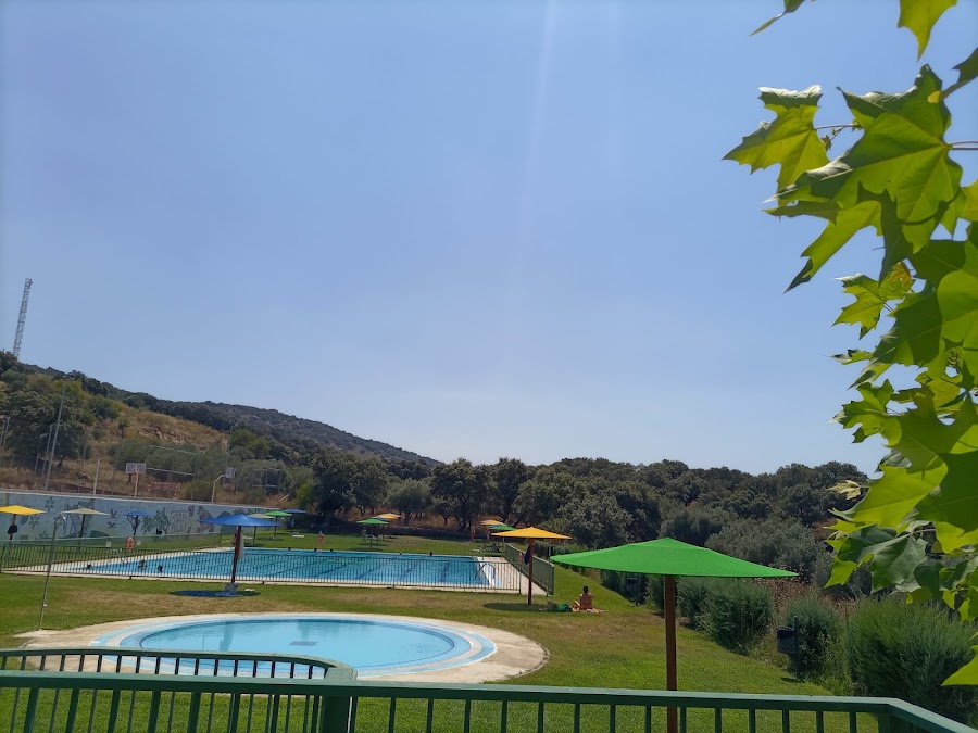 Piscina Pública Municipal de Valdecañas de Tajo.