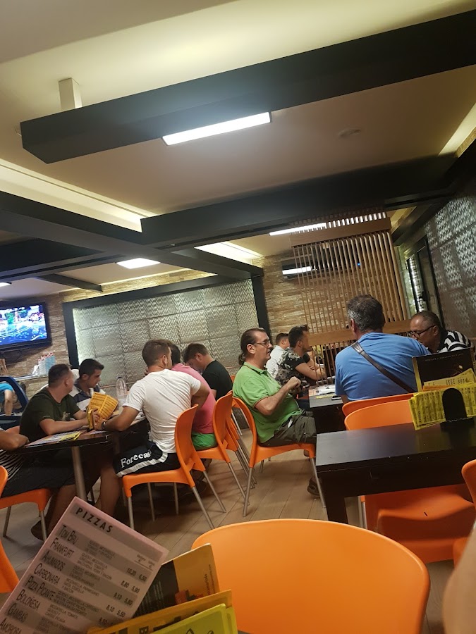 PIZZERIA TOM-BRU