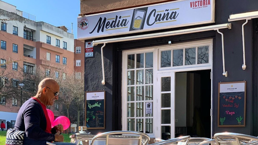 Bar Media Caña