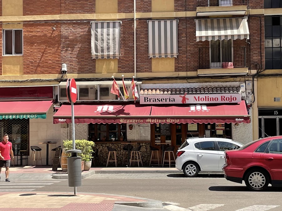 Brasería Molino Rojo