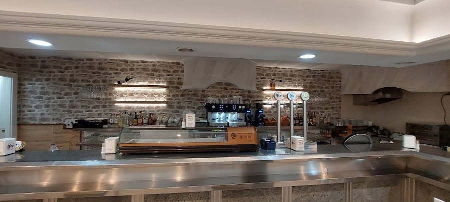 Cafe Bar MADY