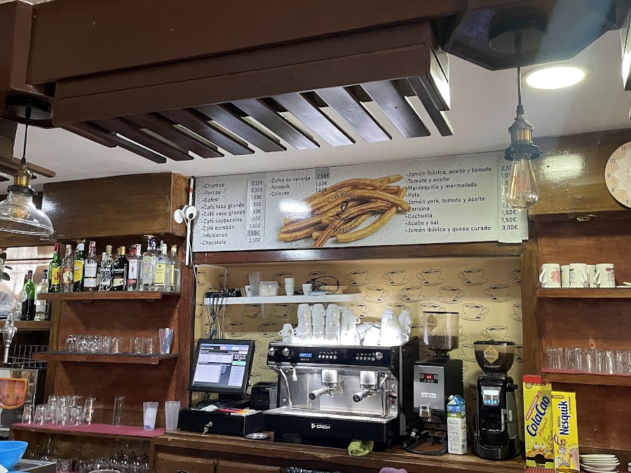 Cafetería - Bar El Rollo
