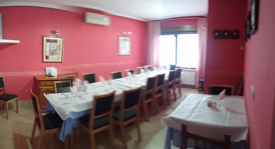 Hostal Restaurante La Estrella - Cruce de La Torre de Santa María