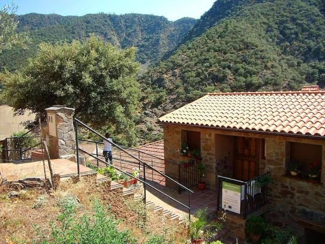 Las Casitas del Bodegón / Restaurante el Bodegón